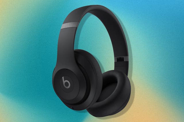 <p>There’s lossless audio, head-tracking spatial audio support and a new transparency mode  </p>